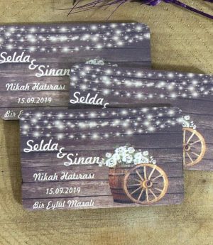 Дървен Магнит