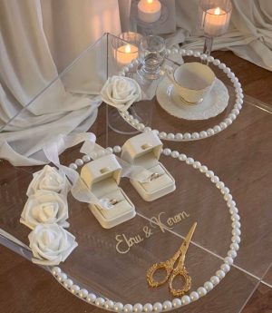 Луксозен Комплект Табла За Пръстени И Младоженец